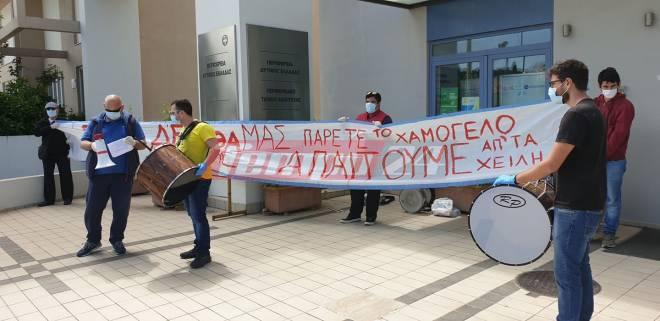 Πάτρα: Οι μουσικοί παίρνουν τα όργανά τους και βγαίνουν στην Πλατεία Γεωργίου