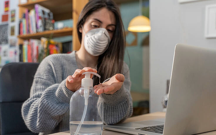 Έρευνα: Το 32,8% των εργαζομένων στην Ελλάδα θα μπορούσε να εργαστεί από το σπίτι