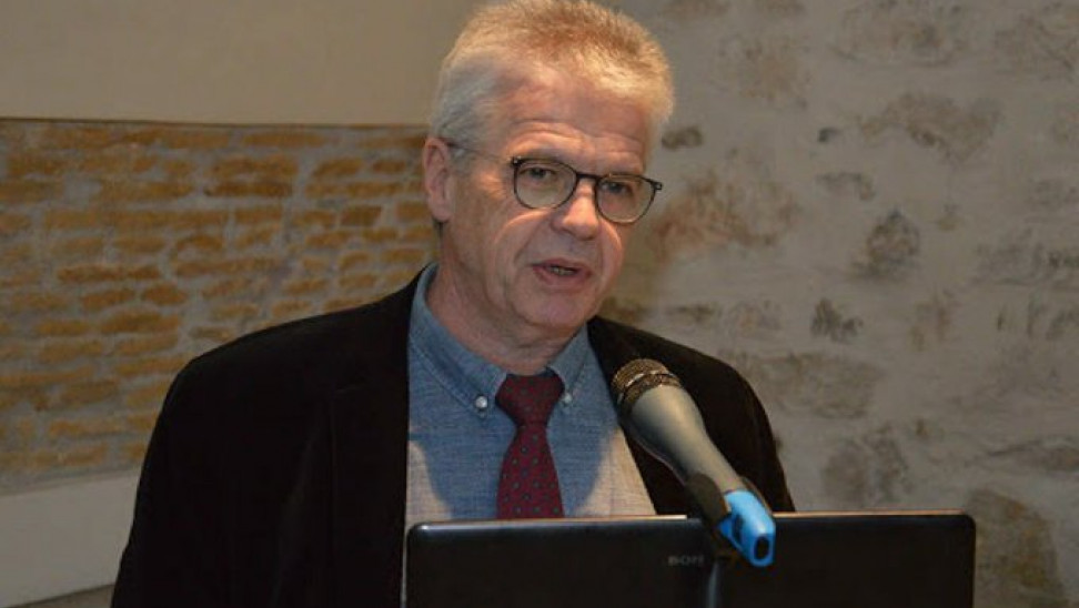 Χαράλαμπος Γώγος: Η απόσταση είναι η μόνη λύση για την αποφυγή του κορονοϊού