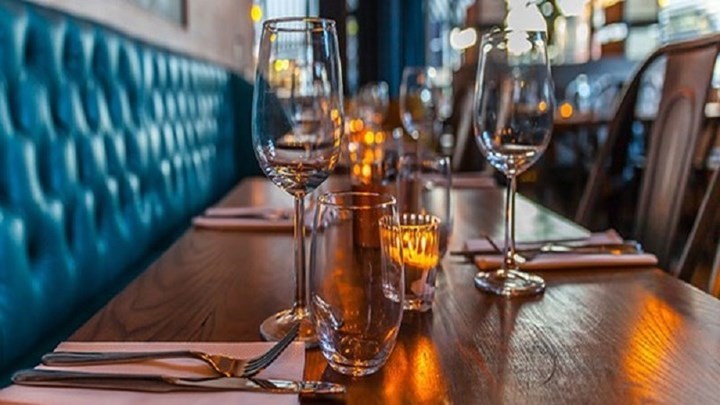 Πάτρα : "Βοηθήστε μας ή κλείστε μας" - Σε απόγνωση οι καταστηματάρχες εστίασης