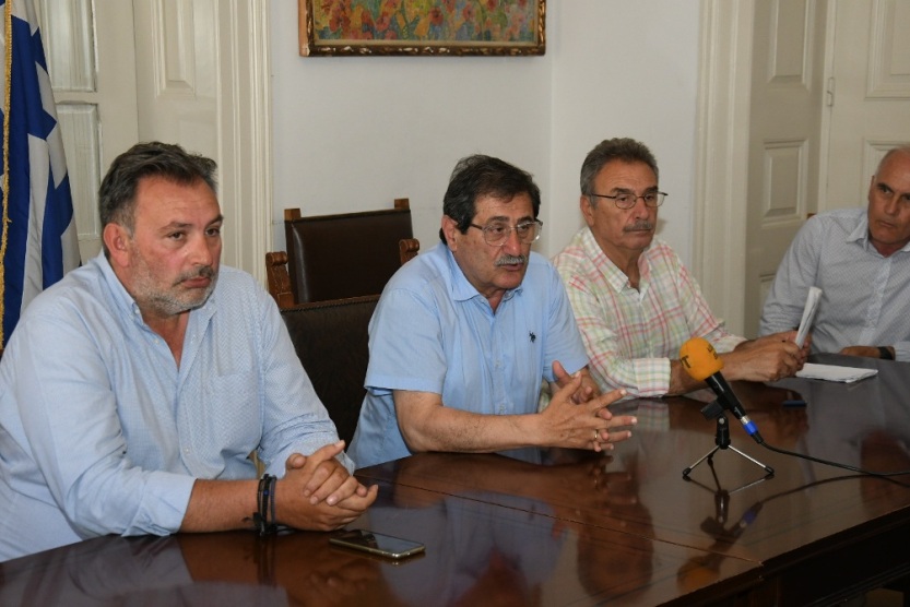 Πάτρα: Σύσκεψη στο Δημαρχείο για το γήπεδο των Προσφυγικών - Το σχέδιο της ΕΠΣΑ - ΦΩΤΟ