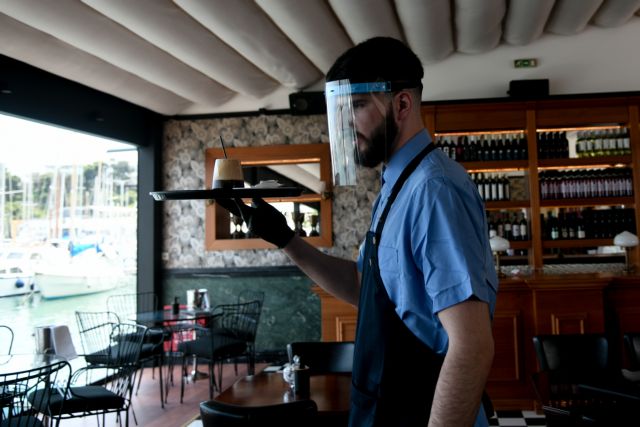 Μείωση ΦΠΑ από σήμερα: Σε ποια προϊόντα και υπηρεσίες θα ισχύσει