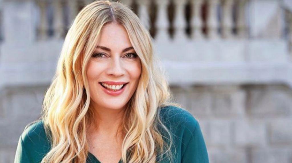 Ο ρόλος – έκπληξη της Σμαράγδας Καρύδη στη «Μουρμούρα»