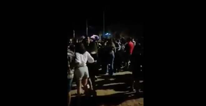 Πάτρα - Κορονοϊός : Yπαίθριο πάρτι με περισσότερα από 1.000 άτομα στην Πλαζ (ΒΙΝΤΕΟ)