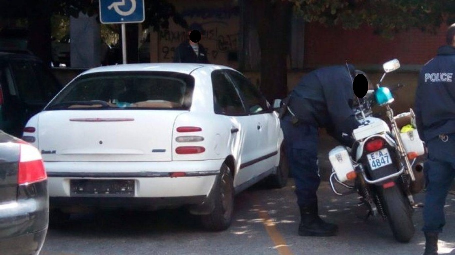 ΤΩΡΑ - Πάτρα: Μπαράζ ελέγχων και πρόστιμα από την Τροχαία