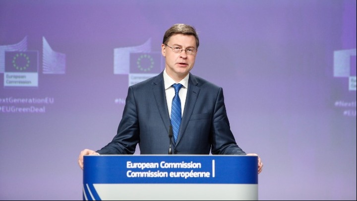 Βάλντις Ντομπρόφσκις: Η τρόικα δεν επιστρέφει