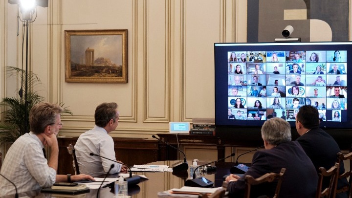 Τηλεδιάσκεψη του πρωθυπουργού με παιδιά που μαθαίνουν ελληνικά