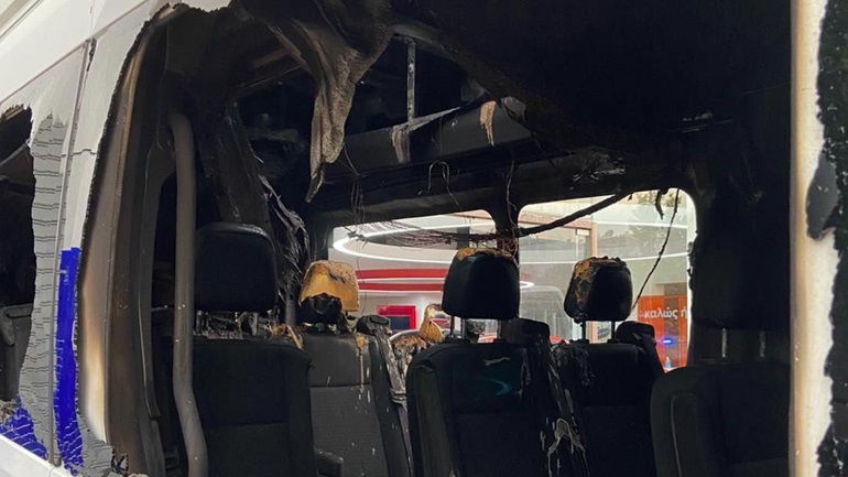 Πυρπόλησαν αυτοκίνητα τη νύχτα σε Αργυρούπολη και Ζωγράφου