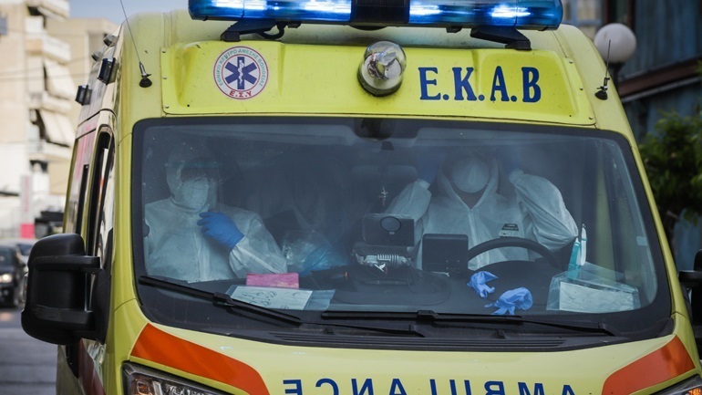 Κρήτη: Σοβαρό τροχαίο με δύο νεαρούς - Μάχη για τη ζωή του δίνει ο ένας τραυματίας