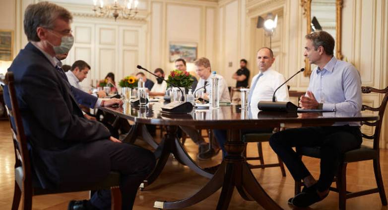 Κορονοϊός: Σε επιφυλακή η κυβέρνηση - Νέα σύσκεψη τη Δευτέρα - Λήψη νέων μέτρων