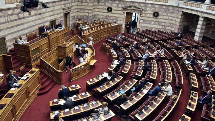 ΑΠΕΥΘΕΙΑΣ η συζήτηση στη Βουλή για το νομοσχέδιο για τις διαδηλώσεις