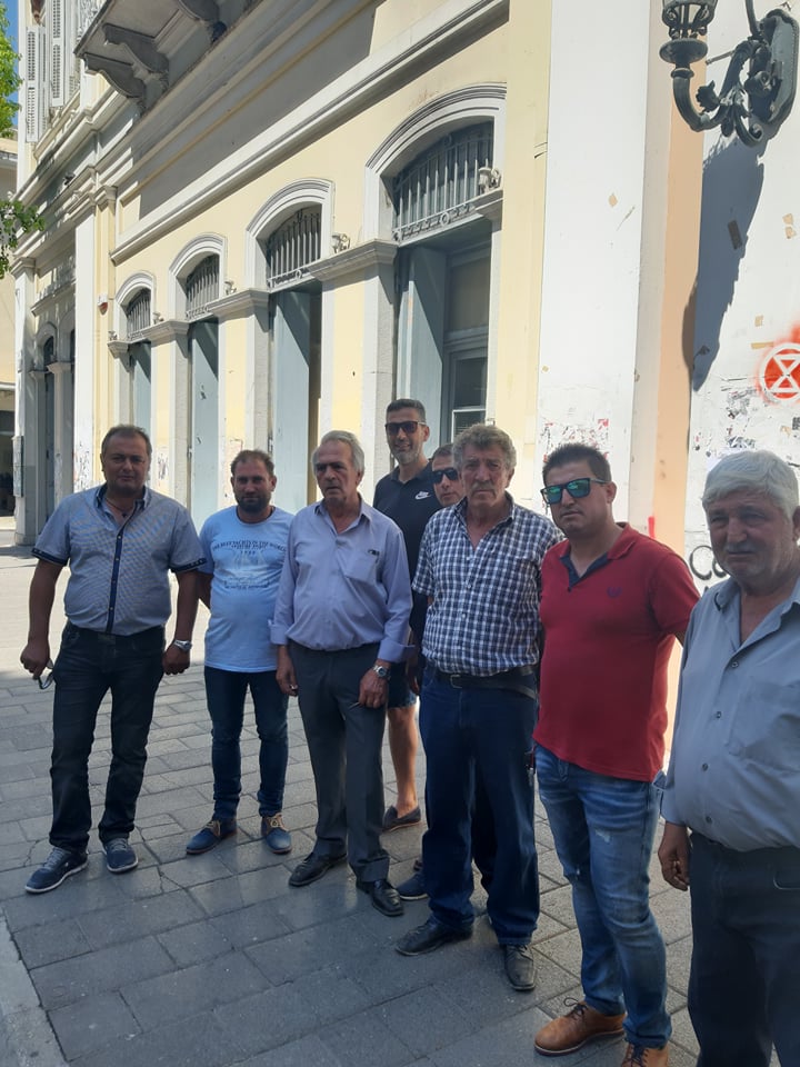 Φωνάζουν οι κτηνοτρόφοι του Παναχαϊκού - Καταστράφηκαν οι δρόμοι - Παράσταση διαμαρτυρίας στο Δημαρχείο