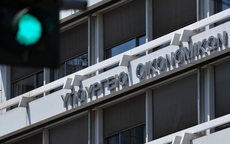 Ελλάδα 2021: Εκτός ενιαίου μισθολογίου οι συμβάσεις που θα συνάπτονται με την Επιτροπή