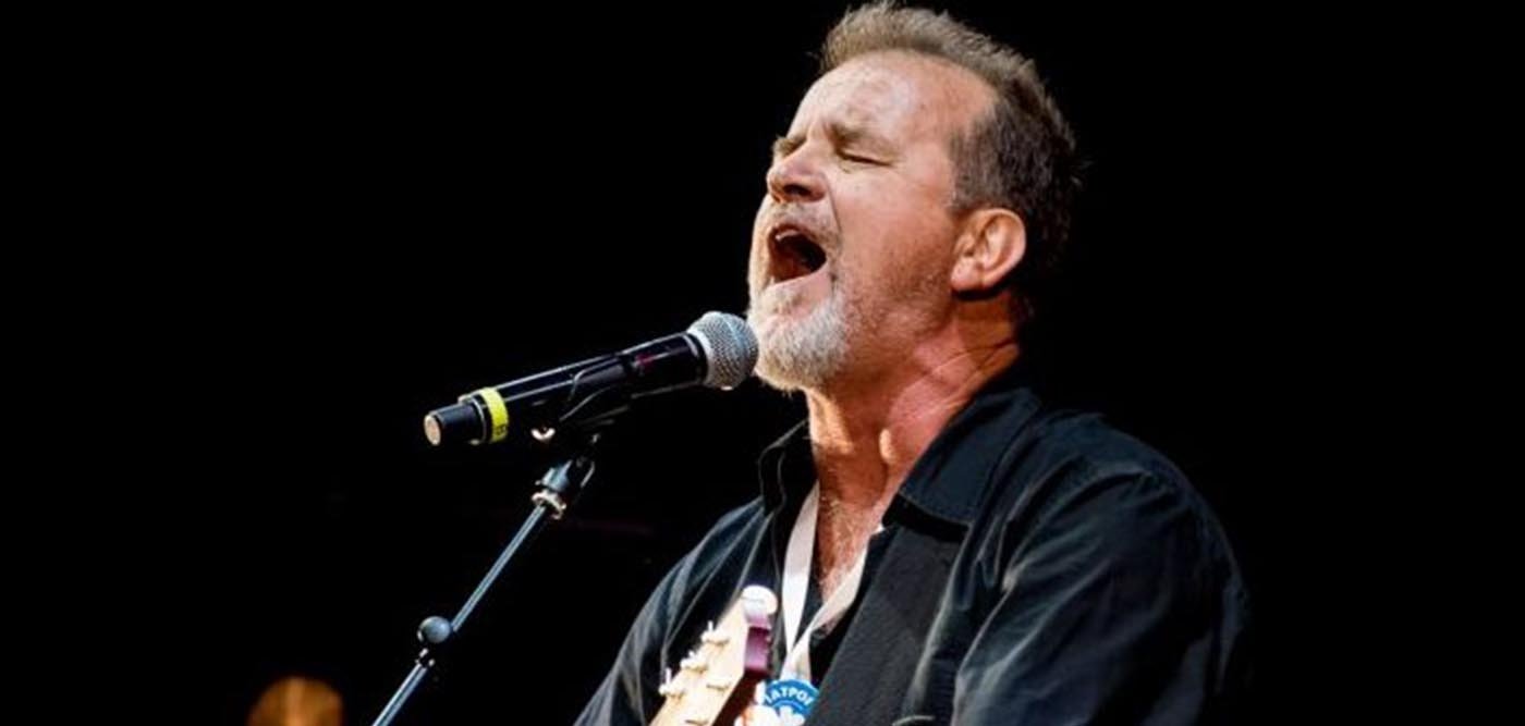 Ο Νίκος Ζιώγαλας στην Ακράτα