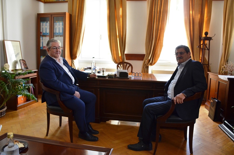 Πάτρα: Συνάντηση Κουτσούμπα - Πελετίδη στο Δημαρχείο - Τι συζητήθηκε - ΦΩΤΟ - ΒΙΝΤΕΟ