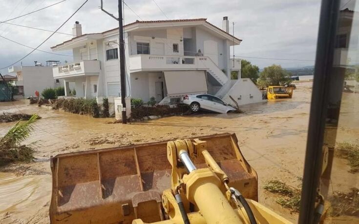 Εύβοια: Πέντε νεκροί, ανάμεσα του ένα βρέφος - Ένας αγνοούμενος από τις πλημμύρες - Περίπου 2.500 κατεστραμμένα σπίτια - ΒΙΝΤΕΟ - ΦΩΤΟ