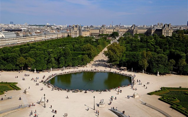 Γαλλία: Ζημίες τουλάχιστον 30 ως 40 δισ. ευρώ στον τουρισμό λόγω της πανδημίας