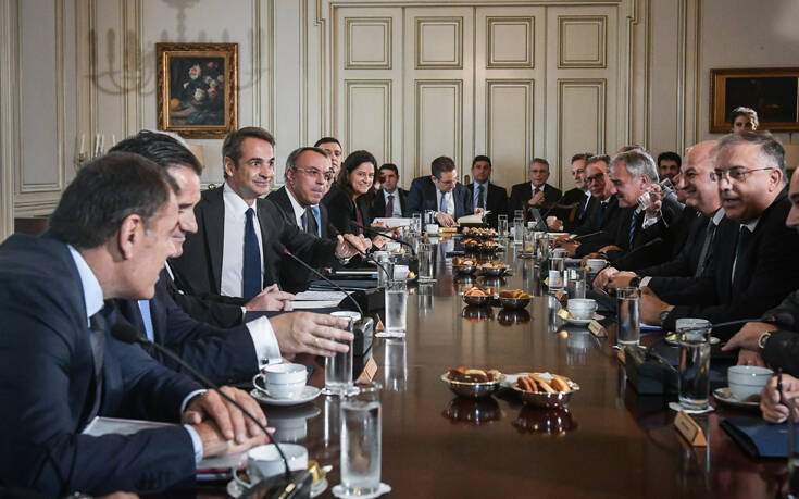 Ποιοι υπουργοί φέρεται να μπαίνουν στην κυβέρνηση και ποιοι αναβαθμίζονται