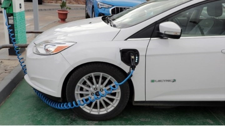 Ηλεκτρικά αυτοκίνητα: Ξεκινά το πρόγραμμα - Δείτε πώς θα λάβετε επιδότηση