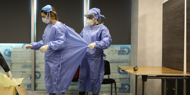 Νοσοκομείο "Αγ. Ανδρέας": Χαμός στα χειρουργεία με την γιατρό που επιτέθηκε σε συνάδελφό της - Συγκέντρωση διαμαρτυρίας