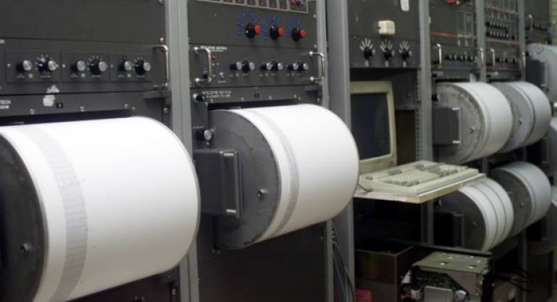 Δύο ισχυρές σεισμικές δονήσεις 6,8 Ρίχτερ στην Ινδονησία σε έξι λεπτά