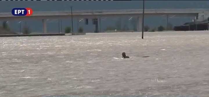 ΒΙΝΤΕΟ από την επιχείρηση διάσωσης άνδρα στον Σταυρό Φαρσάλων