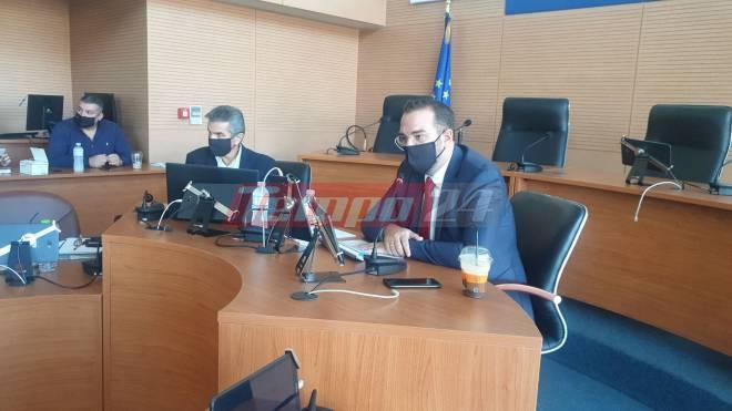 Σύσκεψη Φαρμάκη με τους δημάρχους Αχαΐας για τα έργα - Έλειπε ο Πελετίδης