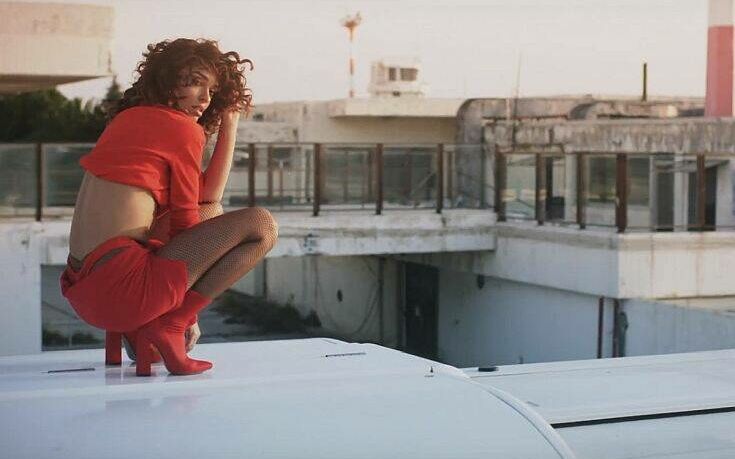 Η Ελένη Φουρέιρα έγινε viral στη Κίνα με το τραγούδι Tomame