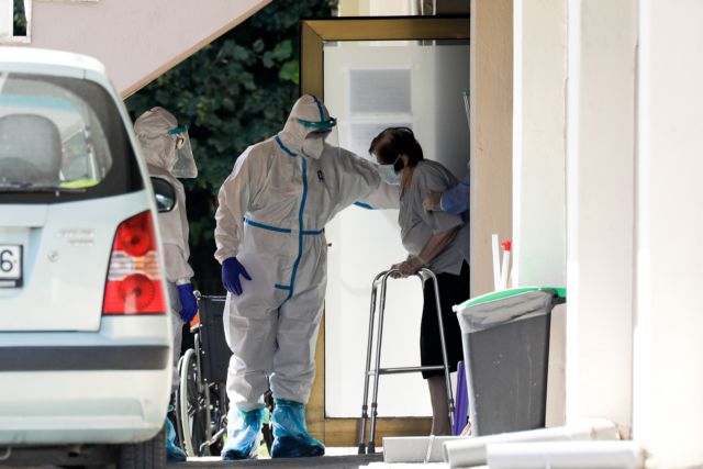 Κορονοϊός : Ολοι θα περάσουν από τεστ εξπρές στα 300 γηροκομεία της χώρας