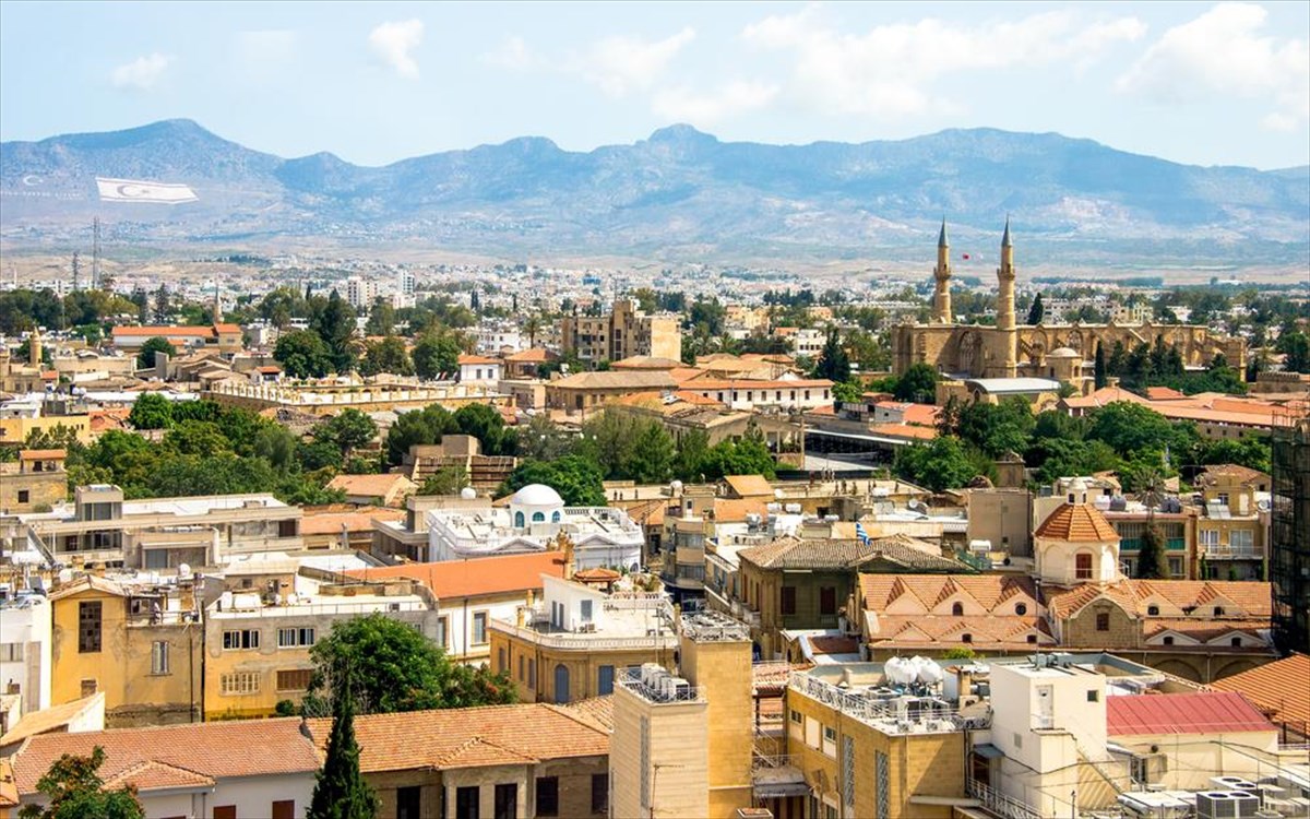 Καιρός: «Ψήνεται» η Κύπρος - Στους 45 βαθμούς ο υδράργυρος