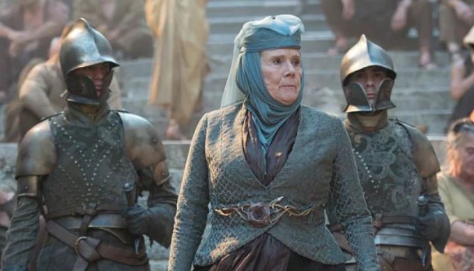 Οι ηθοποιοί του GoT αποτίουν φόρο τιμής στη «Λαίδη Ολένα»