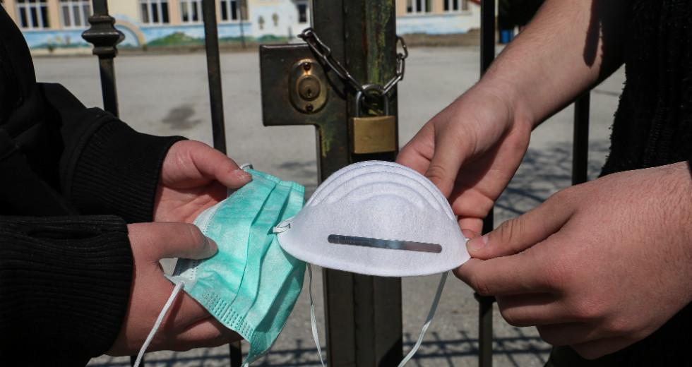 Ακόμη να φθάσει στην Πάτρα το φορτηγό με τις μάσκες - Ο Δήμος ετοιμάζεται για δική του προμήθεια