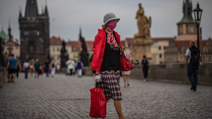 YΠΑ: Με αρνητικό τεστ Covid-19 όσοι ταξιδεύουν από Τσεχία