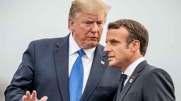 Μπόλτον: Ο Τραμπ δεν έχει "σε μεγάλη εκτίμηση" τον Μακρόν
