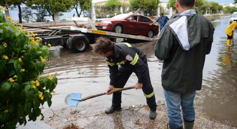 Πάτρα: Ο Δήμος "θωρακίζει" περιοχές - Ξεκινούν άμεσα αντιπλημμυρικά έργα