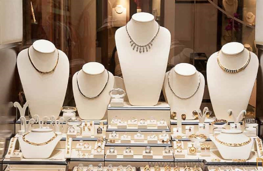 Απάτη σε κοσμηματοπωλείο της Πάτρας - Πώς μία γυναίκα έδρασε τρεις φορές και άρπαξε κοσμήματα 4.500 χιλιάδων ευρώ
