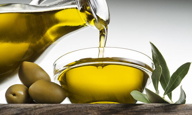 Νέο "χτύπημα" της εγκληματικής ομάδας των δήθεν εμπόρων - Πώς εξαπάτησαν Αιγιώτη επιχειρηματία που τους πούλησε 1 τόνο λάδι!