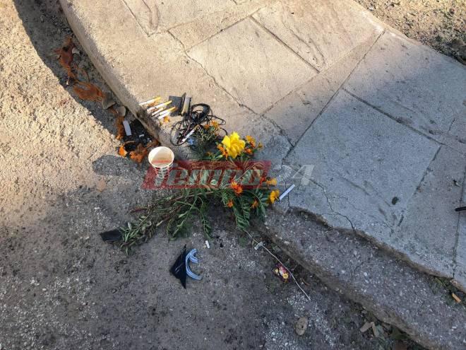 Πάτρα: Λουλούδια, καφές και τσιγάρα... στο σημείο της τραγωδίας - Βουβός θρήνος για τον 22χρονο Κωνσταντίνο - Συγκινούν τα μηνύματα των φίλων του - ΦΩΤΟ