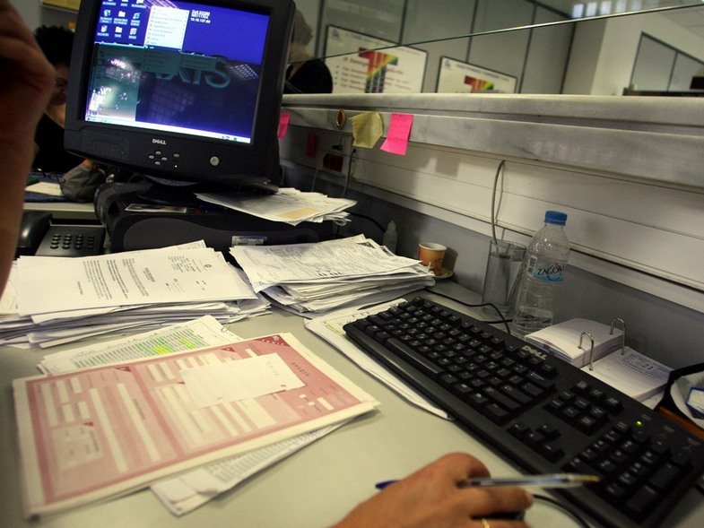 Ανοιχτές μέχρι το απόγευμα οι Εφορίες!