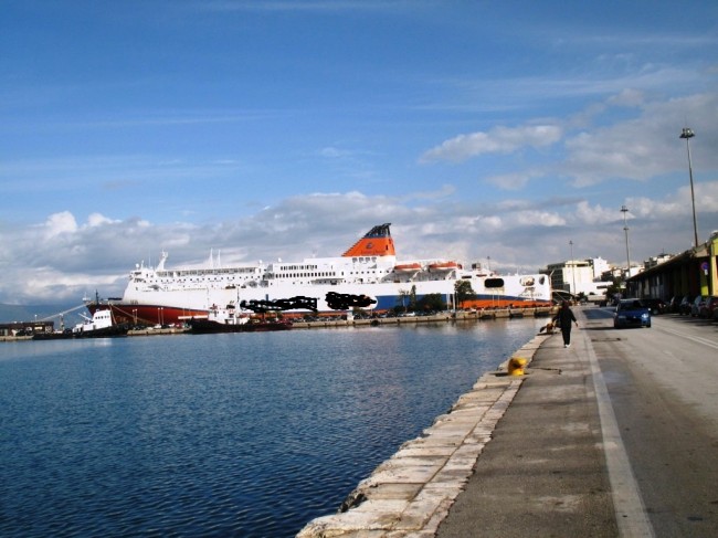 Πάτρα: Γυναίκα έπεσε στη θάλασσα - Διακομίστηκε στο Νοσοκομείο