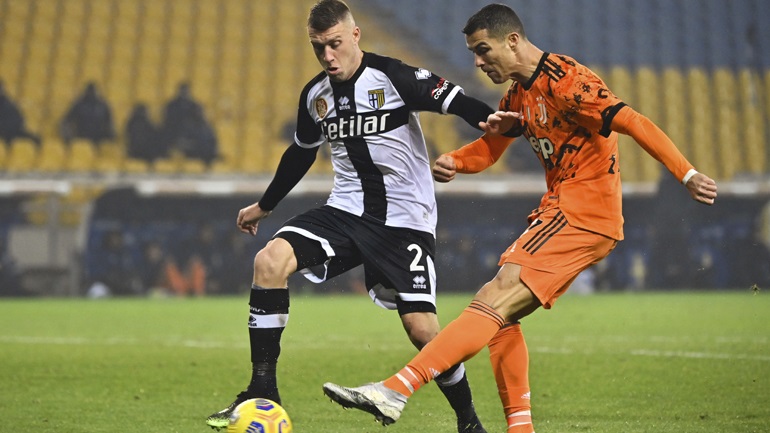 Πλησίασε την κορυφή η Γιουβέντους