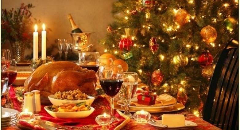 Κορονοϊός : Πρωτόγνωρα Χριστούγεννα με όριο ατόμων στο τραπέζι και SMS παντού