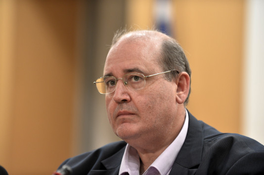 Ν. Φίλης: Έκοψαν το ρεύμα σε οικογένεια με τρία παιδιά