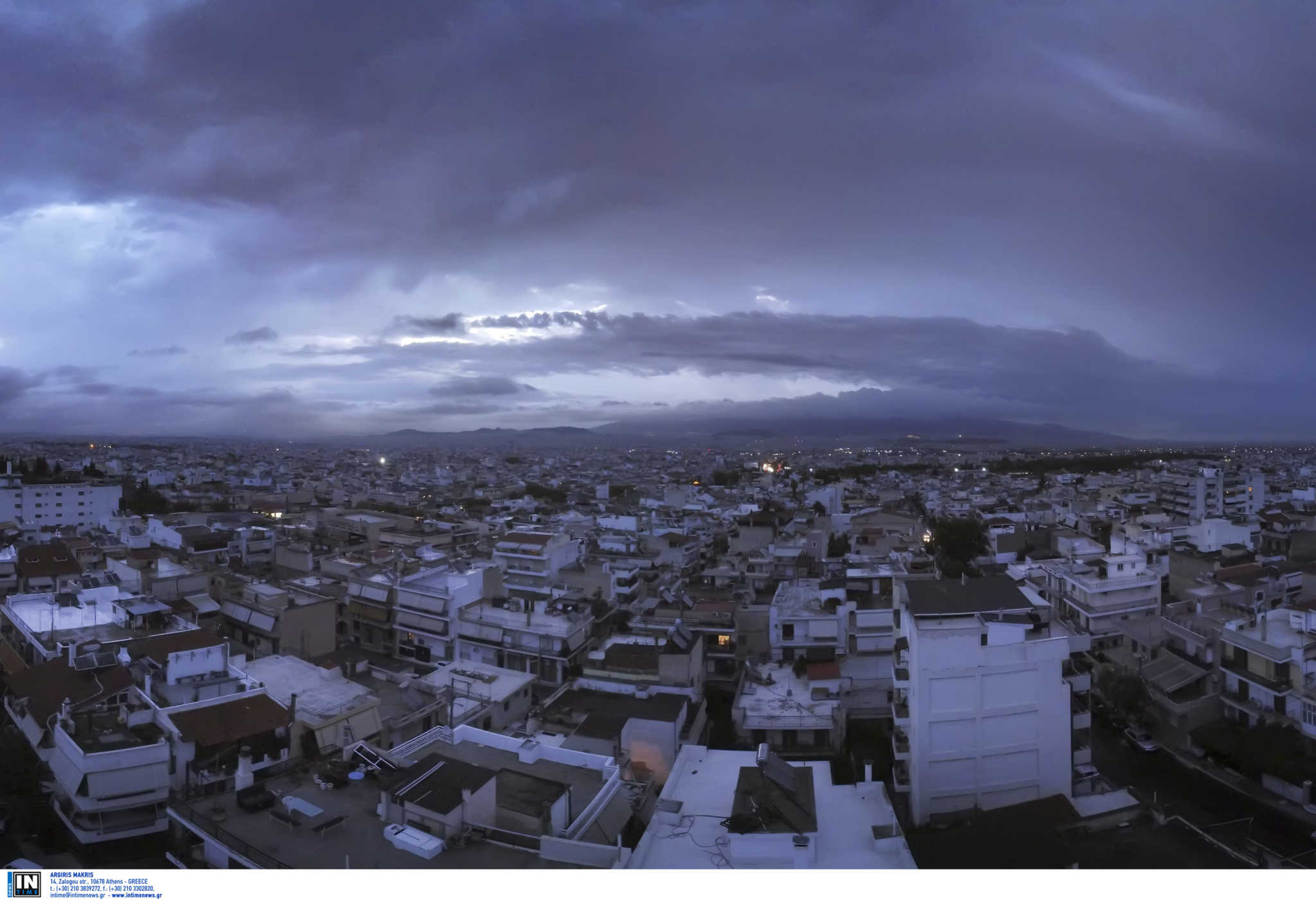 Καιρός - Τρίτη: Υποχωρούν από το απόγευμα οι βροχές – Πού θα συνεχιστούν τα έντονα φαινόμενα