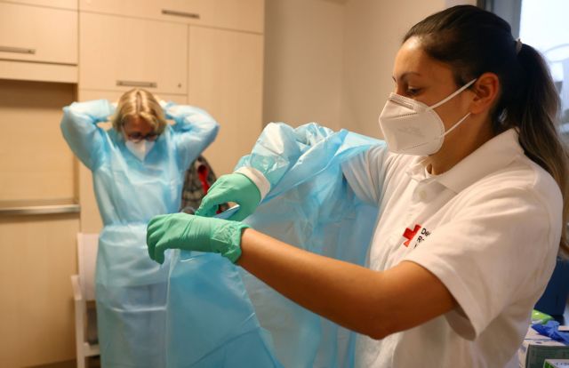 Συναγερμός: Η βρετανική μετάλλαξη του ιού "χτύπησε" την Πάτρα - Που και πόσα κρούσματα εντοπίστηκαν