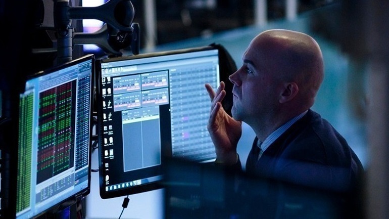 «Ποδαρικό» με το δεξί για τα ελληνικά ομόλογα