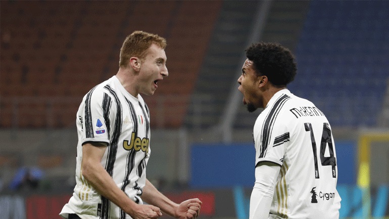 Ζωντανή στη μάχη του τίτλου η Γιουβέντους - Άλωσε το «Σαν Σίρο» νικώντας 3-1 τη Μίλαν