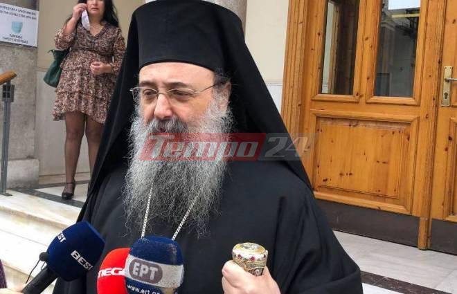 Θεοφάνεια - Συγκίνησε ο Μητροπολίτης Πατρών: "Θέλω να στείλω μήνυμα Αγάπης σε όσους σηκώνουν τον δικό τους Σταυρό, εν μέσω πανδημίας" - ΒΙΝΤΕΟ