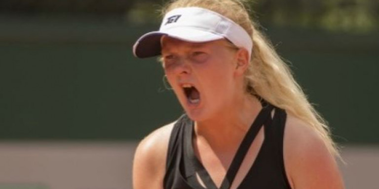 Τενίστρια που της λείπουν δάχτυλα, αψηφά τους γιατρούς και προκρίνεται στο Αυστραλιανό Οπεν!