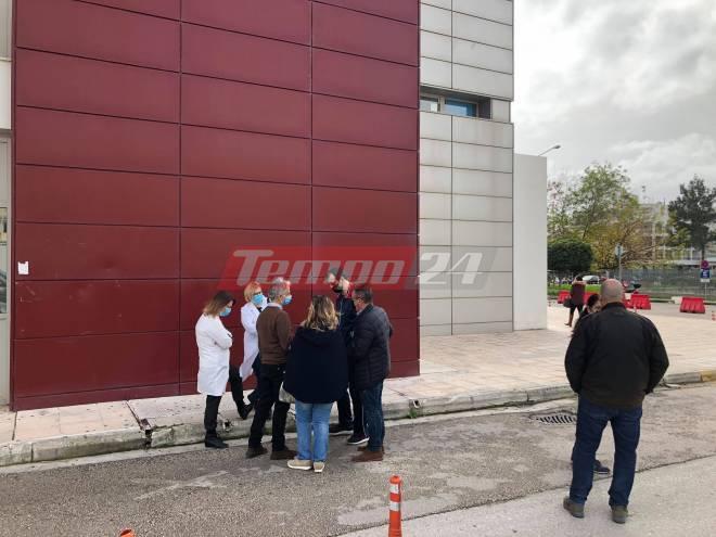 Κορονοϊός - Πάτρα: Εμβολιασμοί εργαζομένων Κέντρων Υγείας στο νοσοκομείο "Άγιος Ανδρέας" - Προετοιμασία για τη διαδικασία στον γενικό πληθυσμό - ΦΩΤΟ